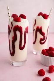 RASPBERRY MİLKSHAKE